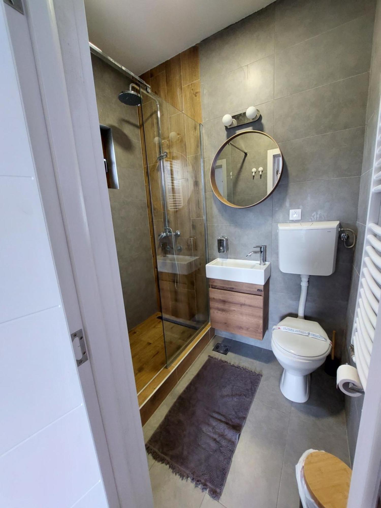 Che Private Rooms Banovci Novi Banovci Room photo